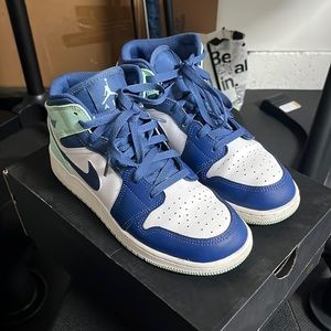 GS Jordan 1 Mid Mystic Navy/Mint Foam 6.5Y